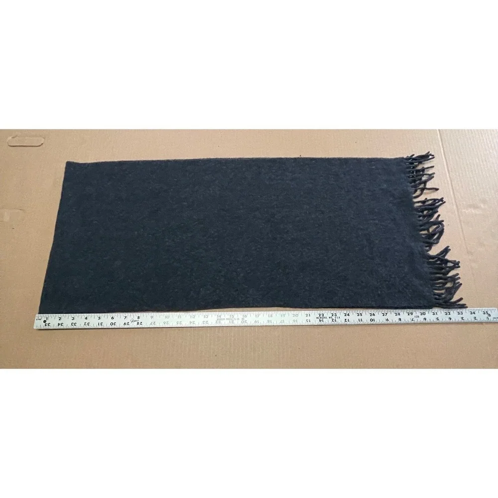Vintage Gap Gray Wool Scarf w/Fringe Made in Italy 62